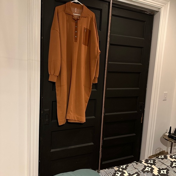 Free People block party sweatshirt dress in sz. XS runs big - Picture 3 of 3